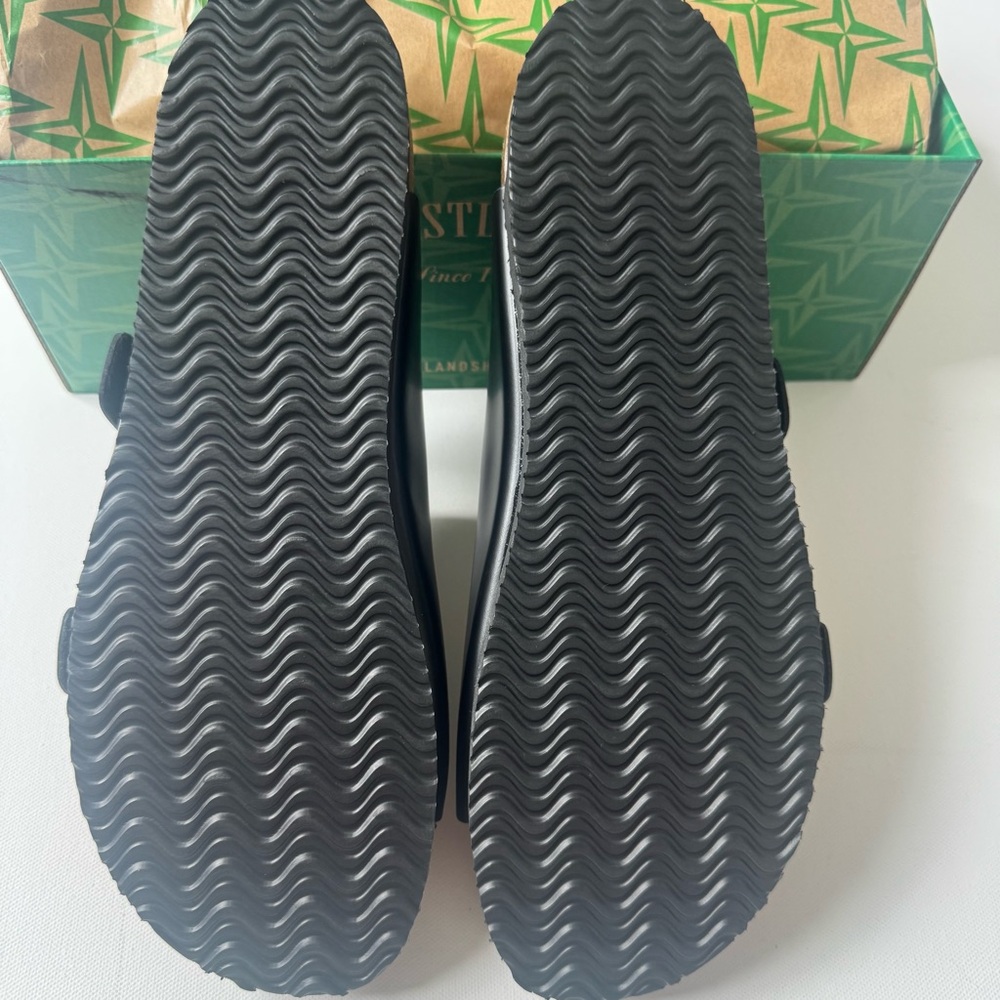 Eastland Black Cambridge Leather Sandals Men’s Size 10 NEW with box - Picture 5 of 9